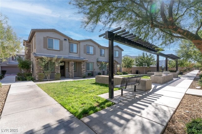 Building Photo - 5730 Sky Pointe Dr