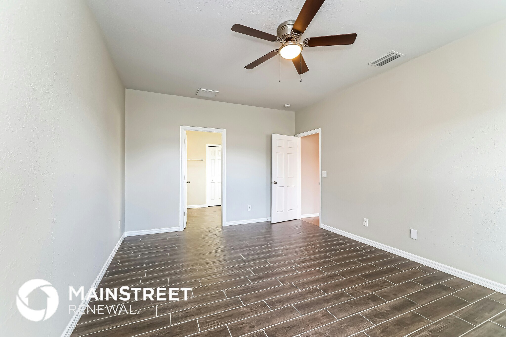 Building Photo - 4732 Summerfield Cir