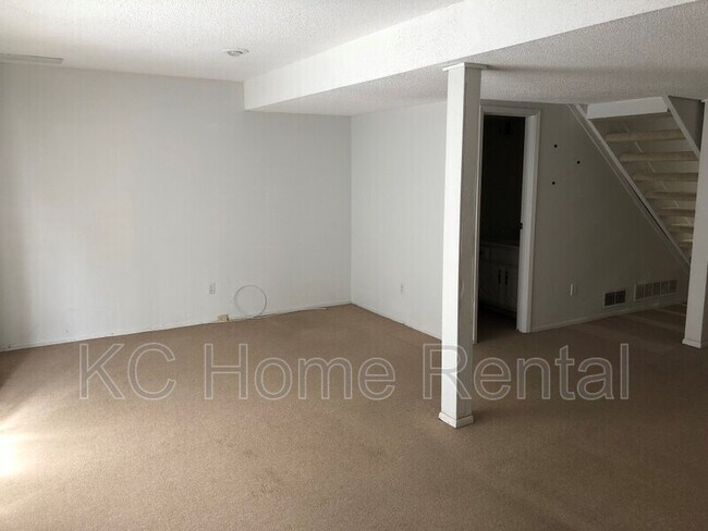 Building Photo - 8506 W 108th Pl