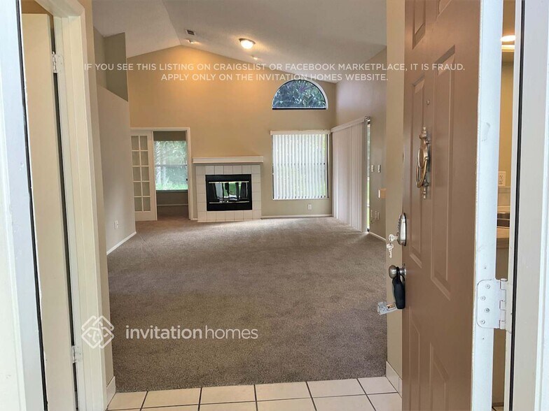 Building Photo - 1018 Henson Ct