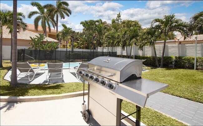 Building Photo - 1501 N Fort Lauderdale Beach Blvd