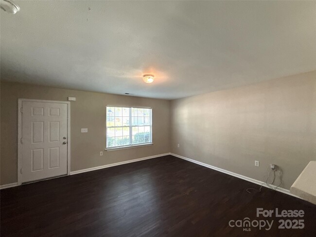 Building Photo - 5815 Kelden Walker Ln