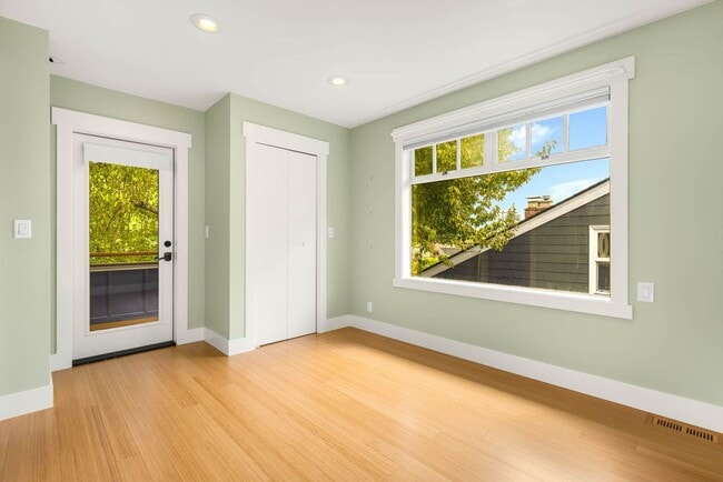 Building Photo - 7743 17th Ave NE