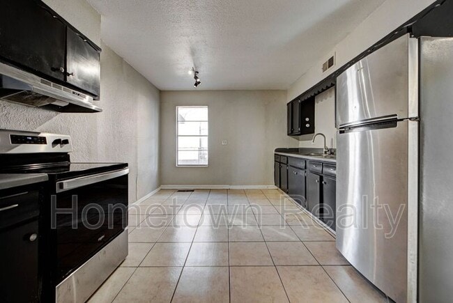 Building Photo - 332 NW 85th St