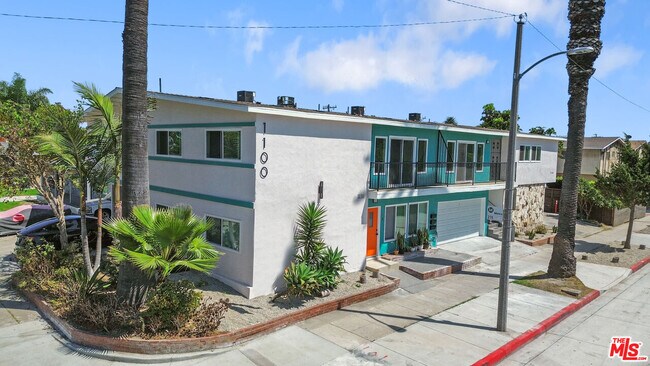 Building Photo - 346 W Hardy St