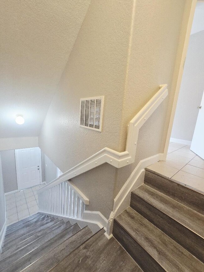 Building Photo - 3803 Shoma Dr