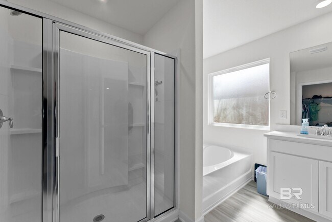 Building Photo - 15807 Laurelbrooke Lp