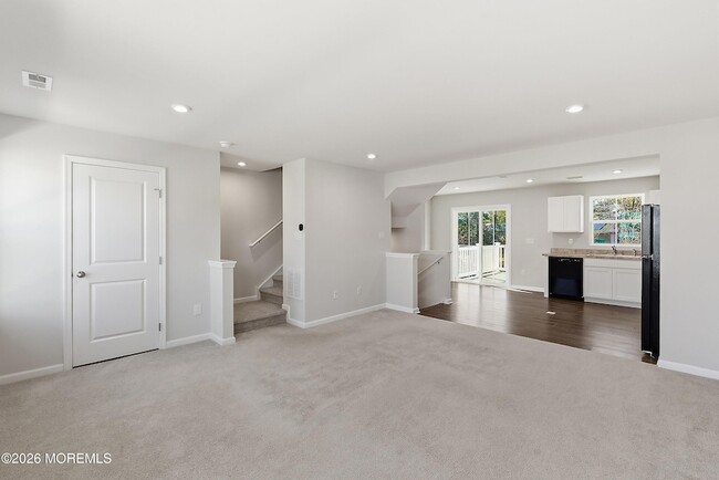 Building Photo - 604 Cyprus Ct