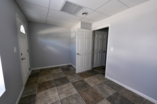 Building Photo - 83 Ennis Dr