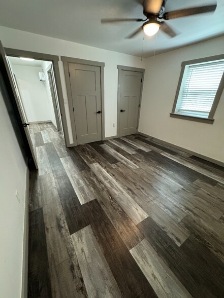 Building Photo - 534 Lee St