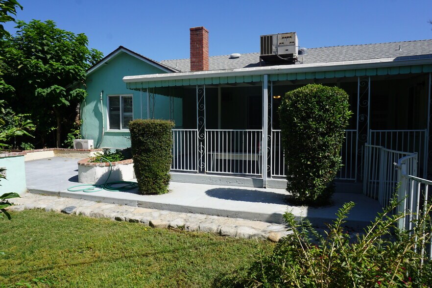 Building Photo - 20412 Londelius St