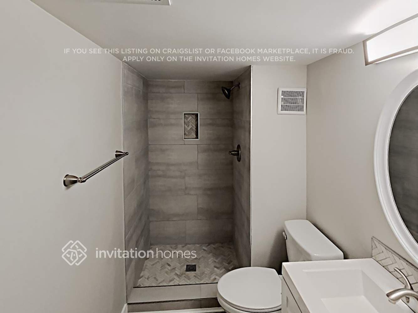 Building Photo - 2936 S Mobile Way