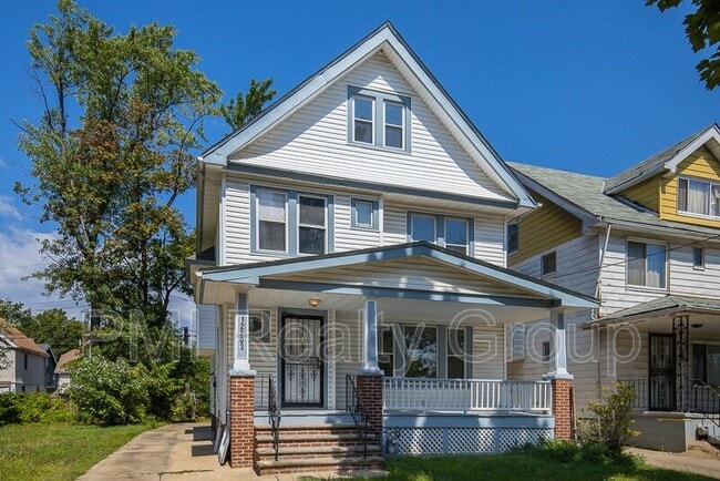 Building Photo - 12203 Castlewood Ave