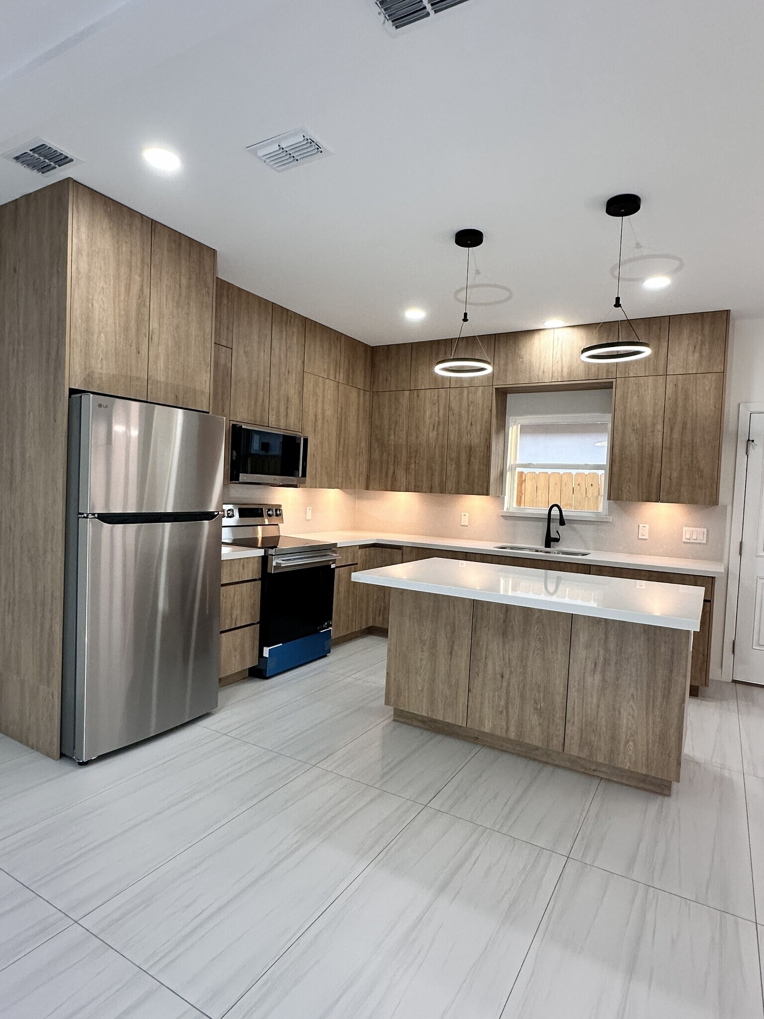 Building Photo - 11313 N 25th St