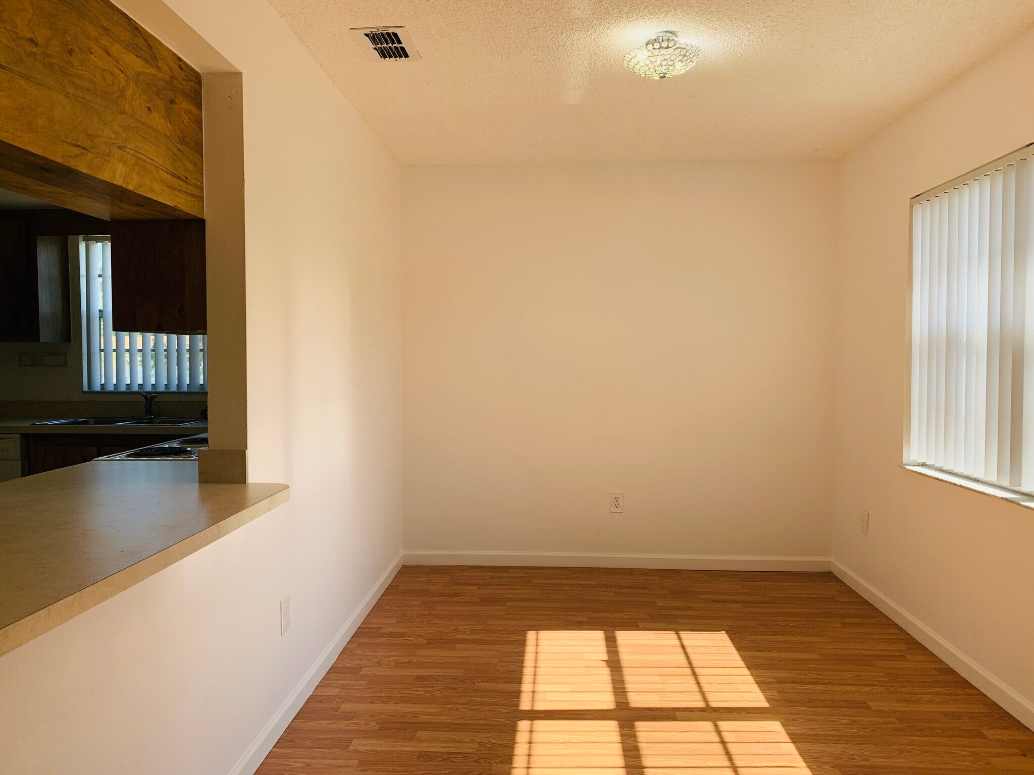 Building Photo - 428 Banana Cay Dr