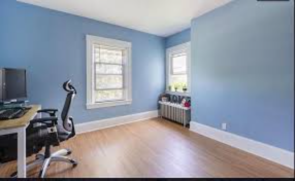 Smaller bedroom available Sept 1st 2025. - 22 Willard St