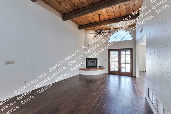 Building Photo - 10698 N Thunder Hill Pl