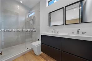 Building Photo - 3 br, 2.5 bath Townhome - BAY VISTA