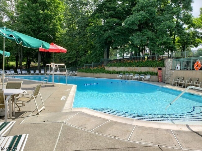 Building Photo - 1250 Garrison Ct