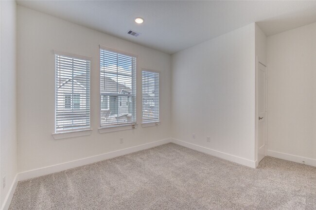 Building Photo - 7630 Meadow Mouse Ln