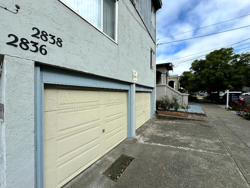 Building Photo - 2840 Milvia St