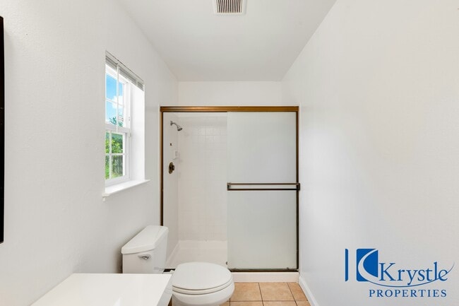 Building Photo - 118 Percheron Ct