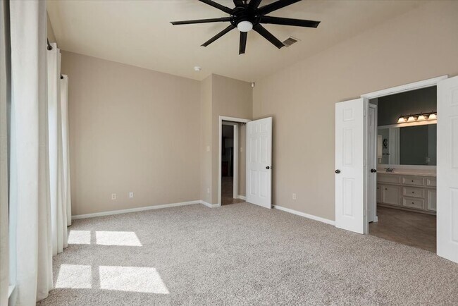 Building Photo - 26886 Treasures Ridge Dr