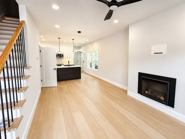 Building Photo - 12 Chicora Ave
