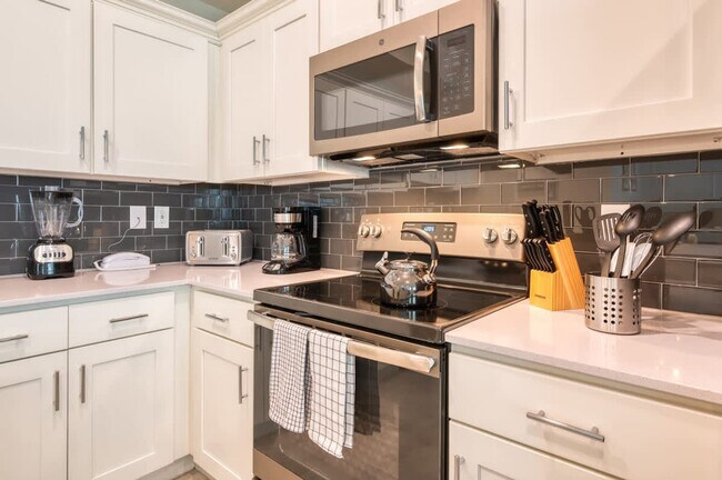 Building Photo - 3180 Paradox Cir