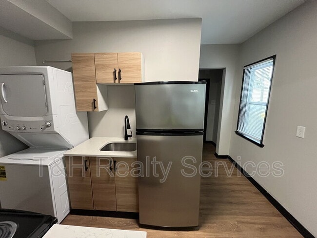 Building Photo - 1409 S Alabama St