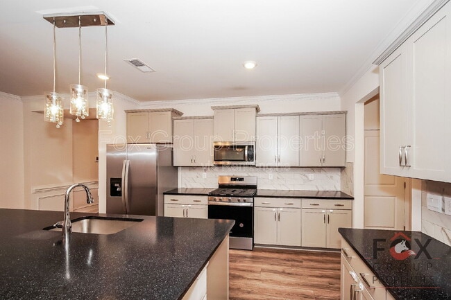 Building Photo - 4110 Steel Wy