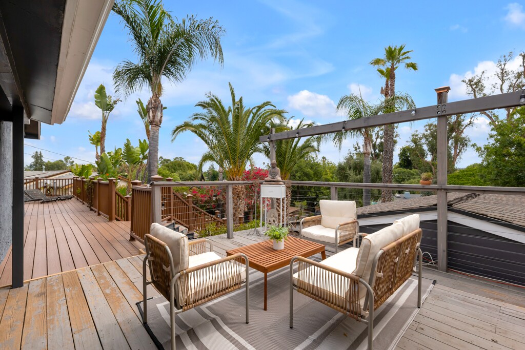 Building Photo - 19419 Oxnard St