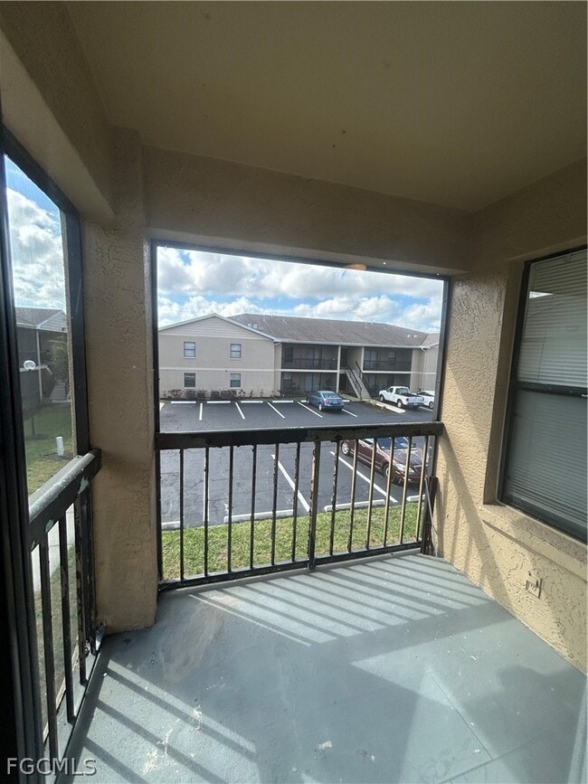 Building Photo - 5315 Summerlin Rd