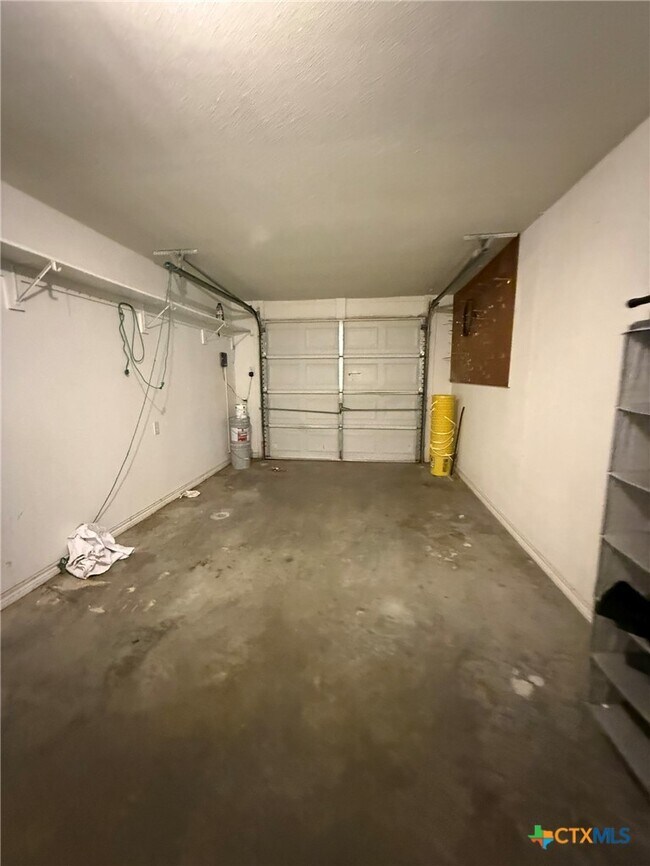 Building Photo - 2421 Hancock Dr