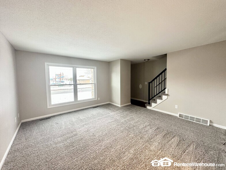 Building Photo - 4926 Madison Ave