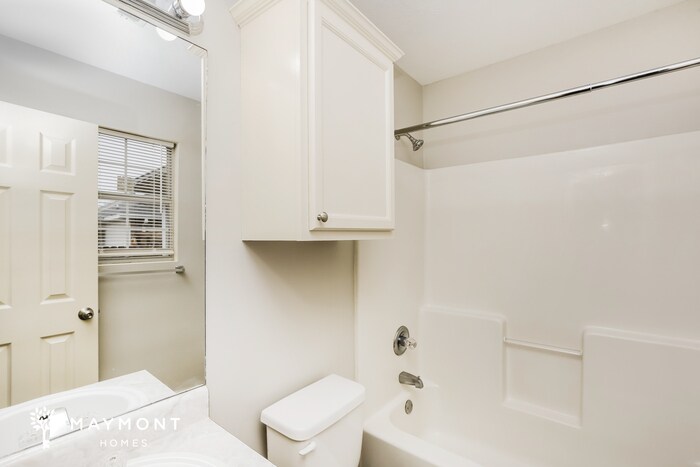 Building Photo - 1556 Chelsea Ln
