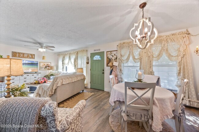 Building Photo - 229 NE 1st St