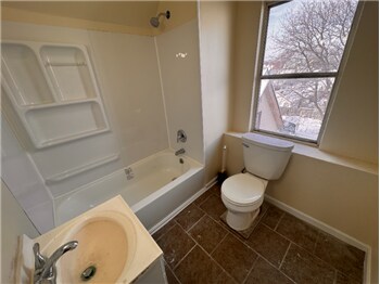 Building Photo - 2112 W Greenfield Ave