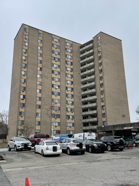 Building Photo - 1025 Hancock St