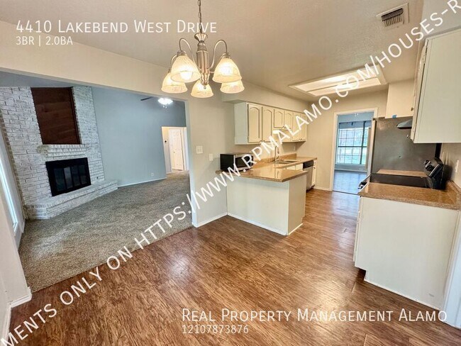 Building Photo - 4410 Lakebend W Dr