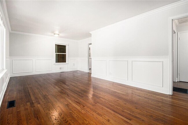 Building Photo - 1686 Derrill Dr