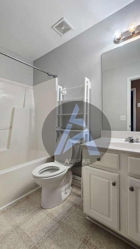 Building Photo - 223 Elmbrook Ln