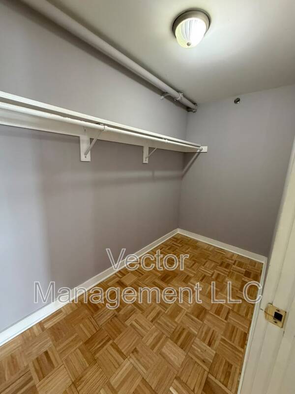 Building Photo - 1349 Dixwell Ave