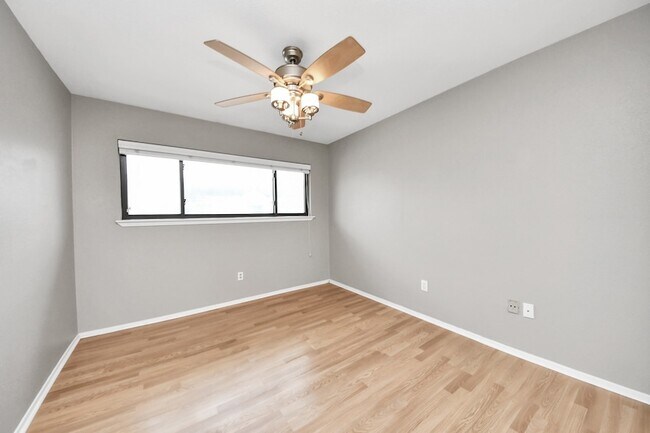 Building Photo - 2588 Bering Dr