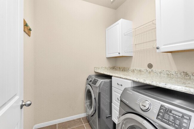 Building Photo - 11502 W Woodmark