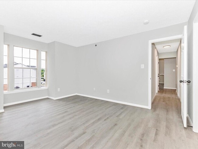 Building Photo - 615 Himes Ave