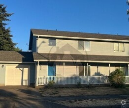 Building Photo - Townhouse Duplex- Rent Ready.   Fenced Yard