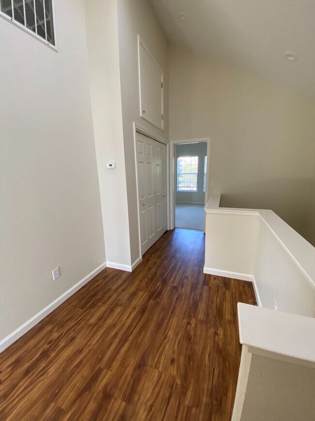 Building Photo - Upper Westside Santa Cruz Duplex