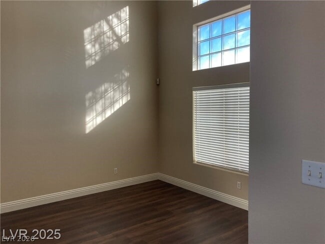 Building Photo - 3120 Whispering Canyon Ct