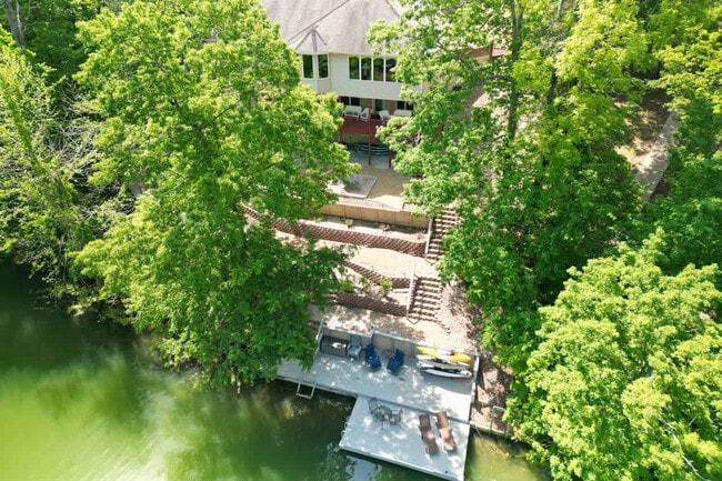 Building Photo - 16 Cheviot Ln